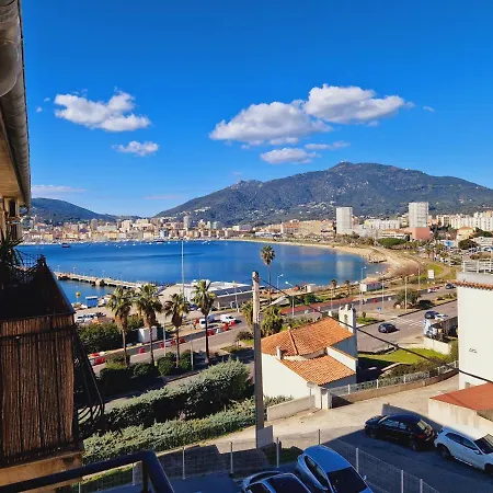 Apartment Magnifique Avec Balcon Vue A L'entree D'ajaccio *