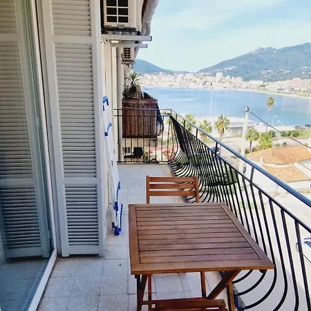 Magnifique Avec Balcon Vue A L'entree D'ajaccio Αζάτσιο